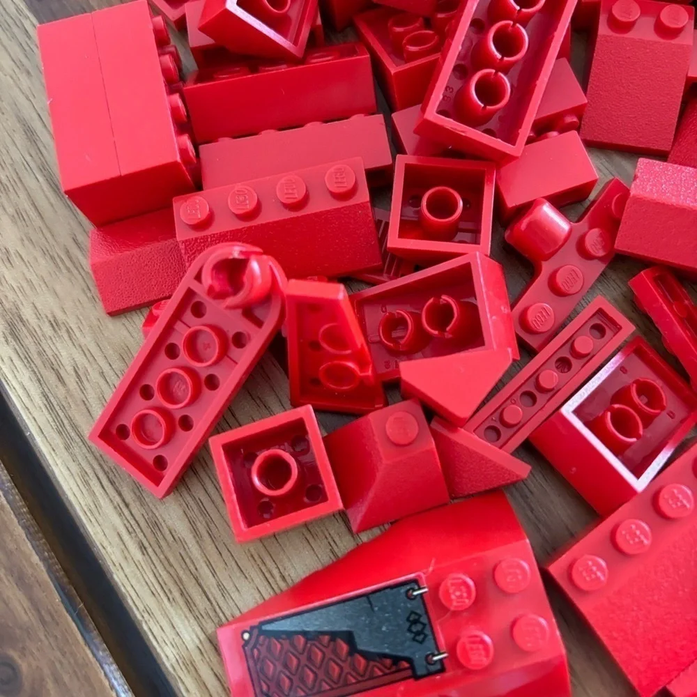 LEGO LOT‎ over 150 Red Lego pieces bricks. Vintage + recent pieces